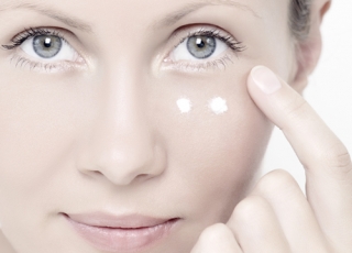 C�mo cuidar el contorno de ojos