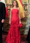 Letizia Ortiz lo apuesta todo al rojo