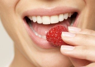 Los enemigos de una sonrisa blanca