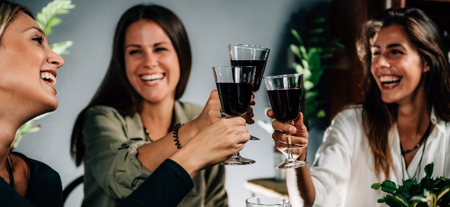 Vino Tinto: el regalo perfecto para mam� por sus beneficios para la salud femenina
