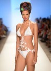 Moda primavera-verano 2013: Tendencia color blanco para destacar el bronceado