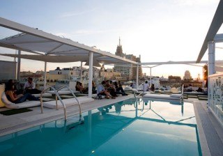 Las 10 mejores terrazas con piscina en hoteles españoles