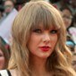 Taylor Swift, Demi Lovato y Lucy Hale en los Premios Much Music Videos Awards