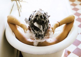 Cómo eliminar los olores del pelo