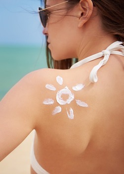 Los primeros rayos de sol: protecci�n y bronceado ideal