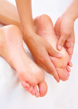 Revitalizar los pies: el masaje, paso a paso