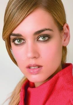 �Vuelven las cejas pobladas!