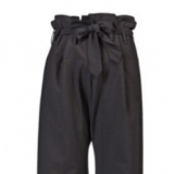 Otra apuesta de pantalones pata de elefante