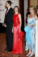 Los pr�ncipes asisten al 50 aniversario de la publicaci�n Actualidad Econ�mica en 2008