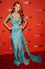 Blake Lively luce melena cobriza