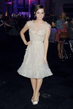 Emma Watson, con un aire juvenil y elegante