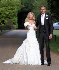Abbey Clancy, con un ramo estilo bouquet