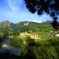 Vista exterior desde el Hotel Parador de Cangas de On�s