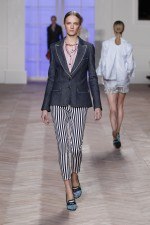 Tommy Hilfiger une el denim y las rayas
