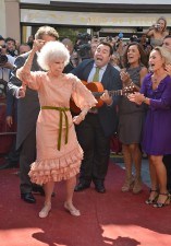 Do�a Cayetana se marca un baile en su boda
