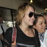 El tatuaje de Miley Cyrus en su dedo me�ique