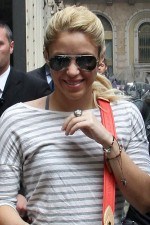 Shakira con decenarios
