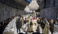 Desfile de la colecci�n Par�s-Bombay del dise�ador Karl Lagerfeld para Chanel
