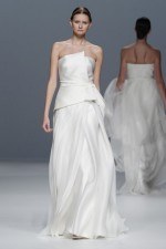 Vestido de novia inspiraci�n oriental modelo Zanzibar de Jes�s del Pozo