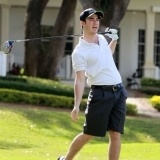 Los chicos de los Jonas Brothers, aficionados al golf