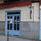 Las cl�sicas puertas azules de El Jard�n Secreto