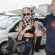 Ir a la foto Lady Gaga: pañuelo de estampado animal en la cabeza