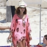 Paula Echevarr�a, veranea con t�nica en Ibiza