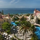 Exteriores del Gran Bah�a del Duque Resort en las Islas Canarias