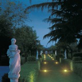 �C�mo iluminar un sinuoso camino en el jard�n?