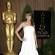 Ir a la foto Jennifer Lawrence con vestido palabra de honor en la comida de los nominados a los premios Oscar 2013