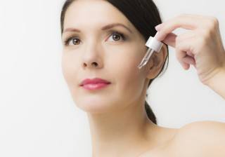 Sérum facial: cómo y cuándo aplicarlo, cuál elegir... Todo sobre el cosmético para un cutis perfecto