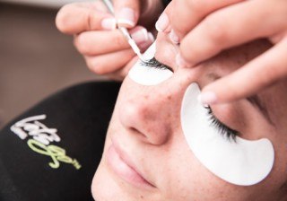 Extensiones de pestañas: lo que debes saber si quieres ponértelas