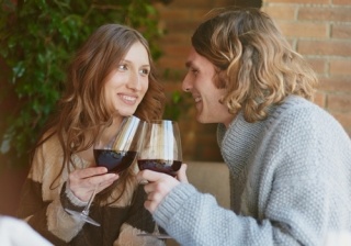 Cómo elegir el vino perfecto para una cena romántica