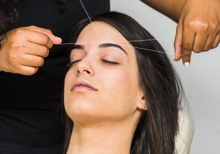 5 razones para elegir la depilación con hilo ¡adiós al vello facial!