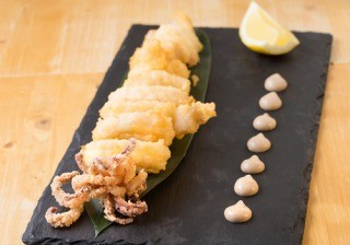 Los pescados y mariscos más ricos y baratos del otoño: calamares, gambas y langostinos