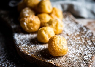 ¡Tras los buñuelos perfectos! Los secretos de elaboración y relleno de un dulce típico