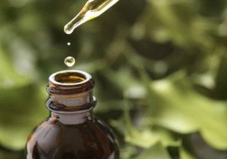 ¿Aceite de almendras, de ricino, de ojón, de jojoba, de coco o de mirra ¿Cuál necesita tu pelo