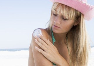 ¿Conoces las mentiras sobre el bronceado