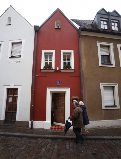 Foto Fachada del hotel más pequeño del mundo