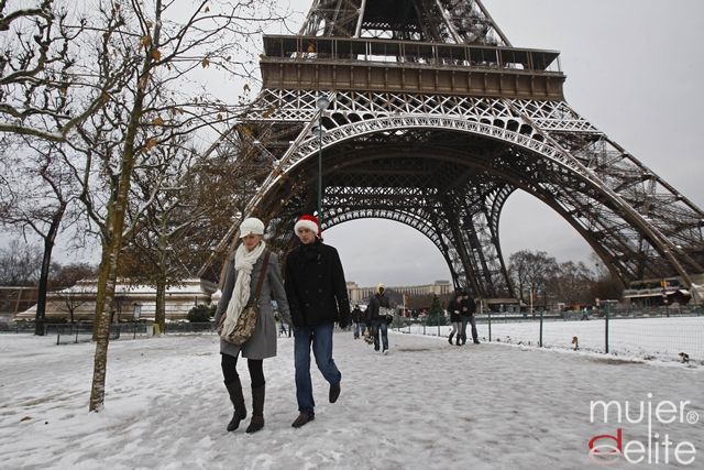Foto París, cubierta de nieve