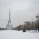 Ir a la foto Vista de la Torre Eiffel nevada