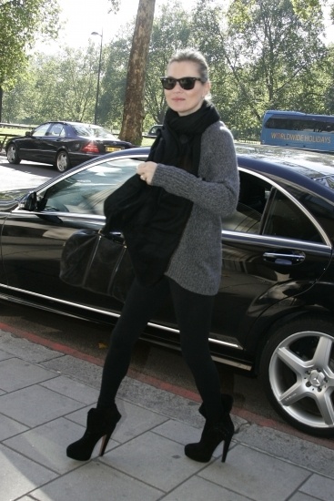 Foto Kate Moss de compras por Londres