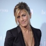 Jennifer Aniston, muy elegante