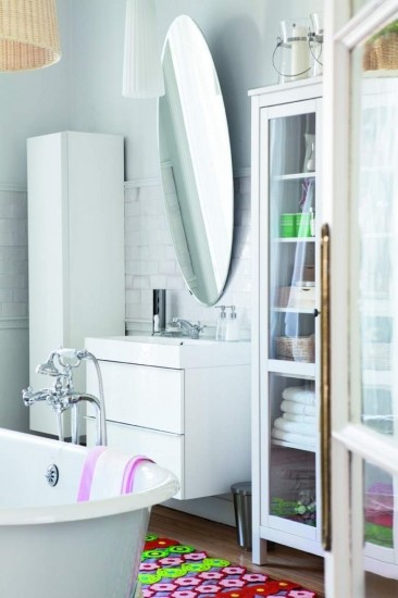 Foto Los espejos y los colores claros amplian los espacios