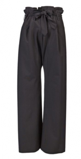 Foto Otra apuesta de pantalones pata de elefante