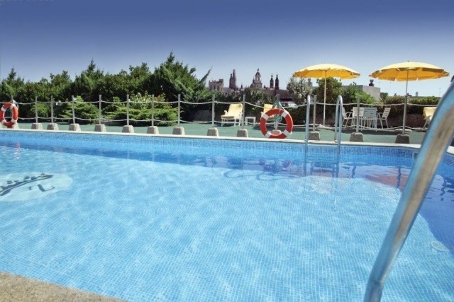 Foto Piscina del Hotel Palafox, en Zaragoza