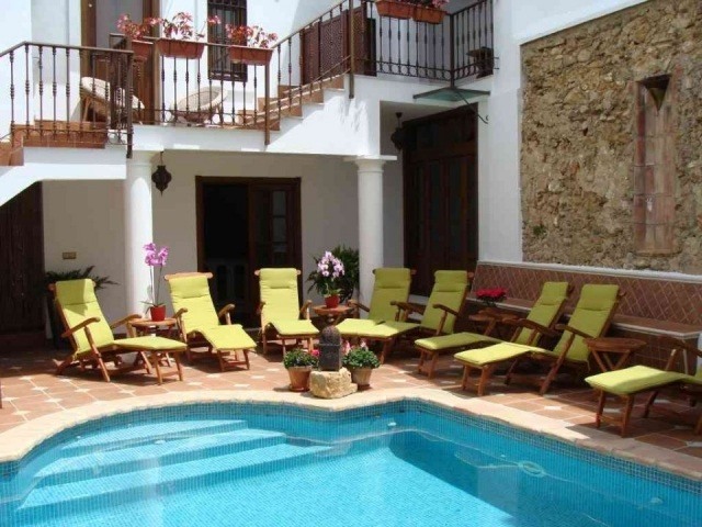 Foto Piscina del Hotel La Villa, en Marbella