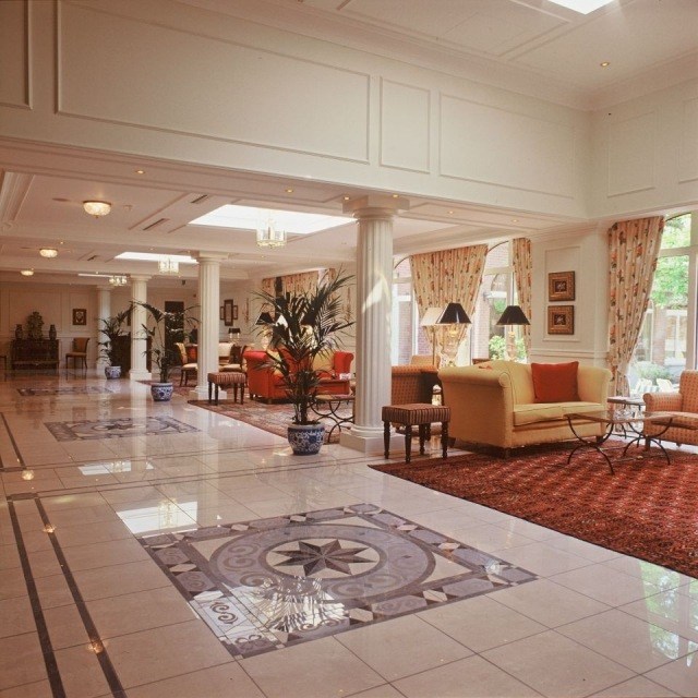 Foto Hall recibidor del Hotel Thon Stanhope