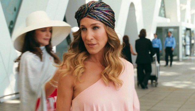 Foto Sarah Jessica Parker luce espectacular los turbantes