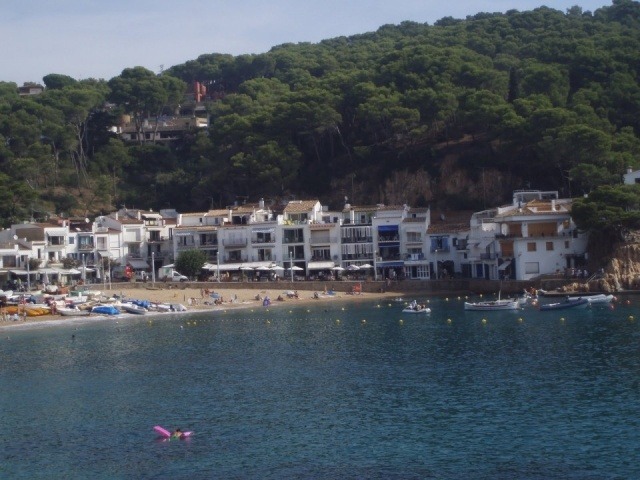 Foto Playa de Tamariu, en Girona Foto Playa de Tamariu, en Girona